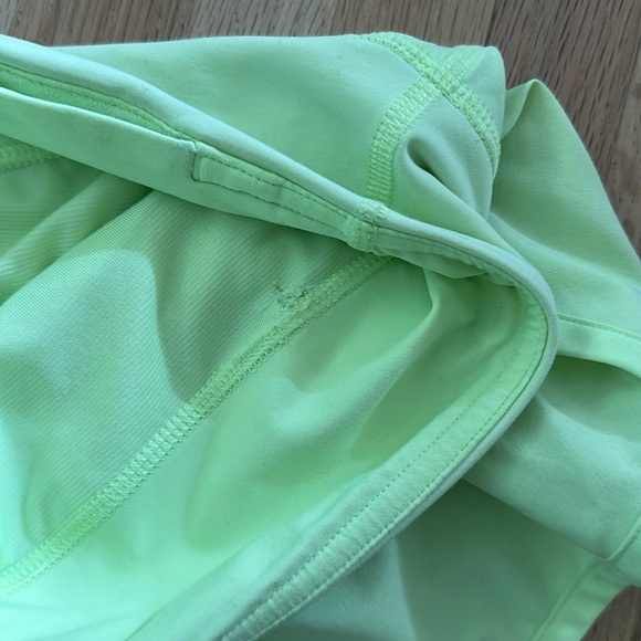 Lululemon Run Speed Short Women's Athletic Shorts size 10 lime green neon - Picture 14 of 15